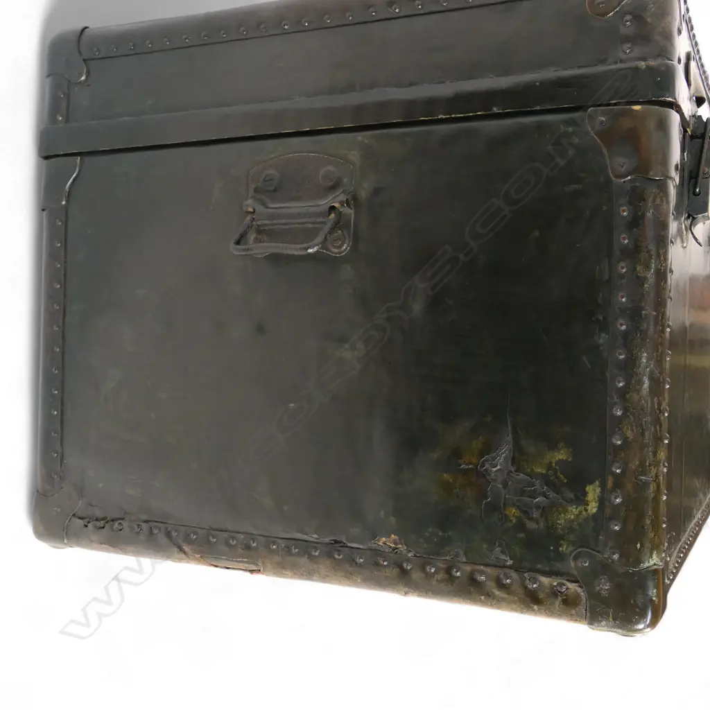 A South East Asian English-influenced leather travel trunk, Image 1++